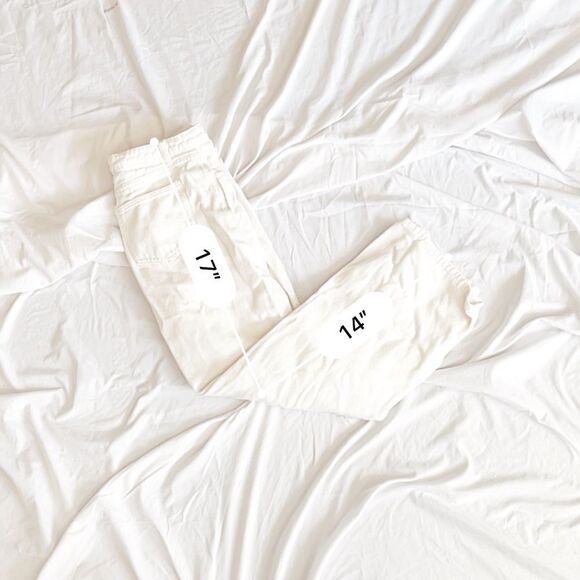 Outfit Bundle mom jeans + top✨ - Picture 4 of 4